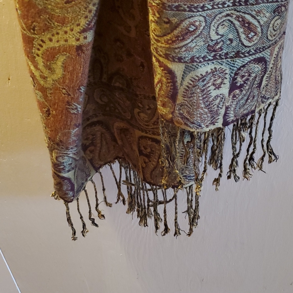 Scarf - Picture 2 of 4